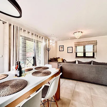 Pod Brzozami Bratek & Irys * Ustronie Morskie