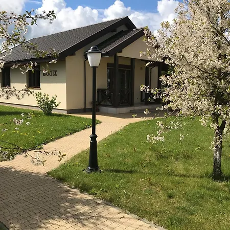 Pod Brzozami Bratek & Irys Ustronie Morskie